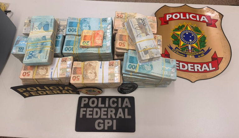 PF prende homem e apreende R$ 830 mil em espécie perto de banco em José de Freitas (PI)